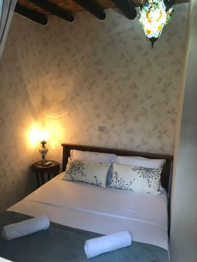 Villa Thermopilon Larnaca Bed & Breakfast