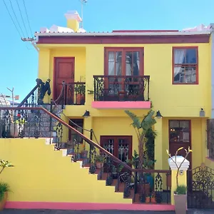 Ami Vine House Le Cap